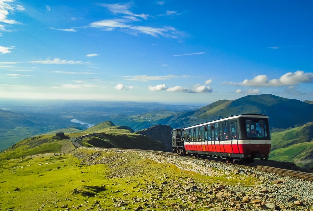 10 classic UK trips by public transport