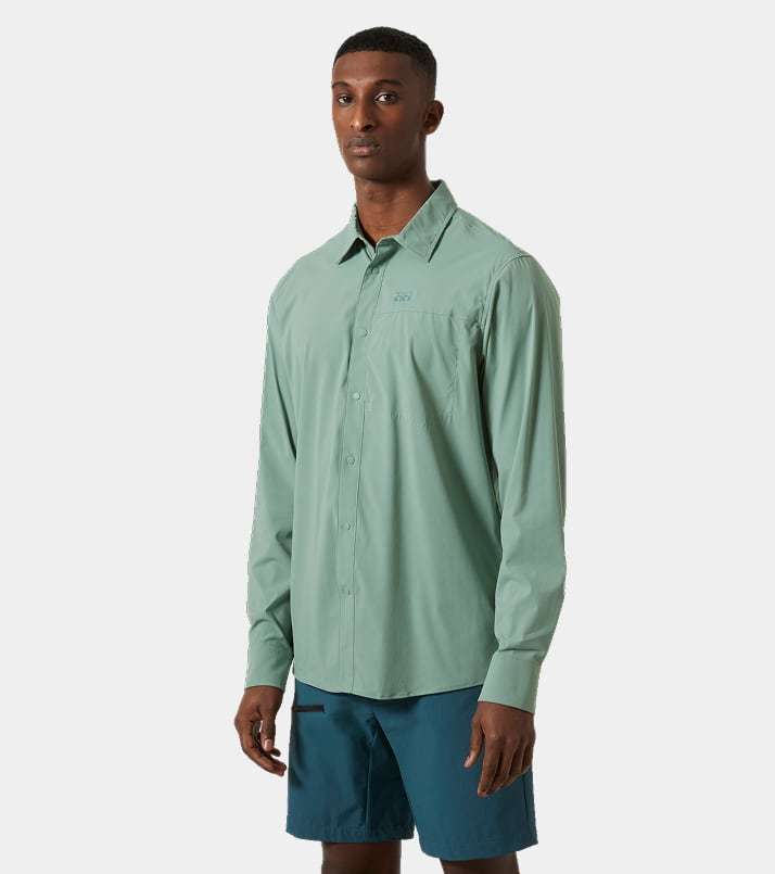 Man wearing Tofino Solen Long Sleeve Shirt