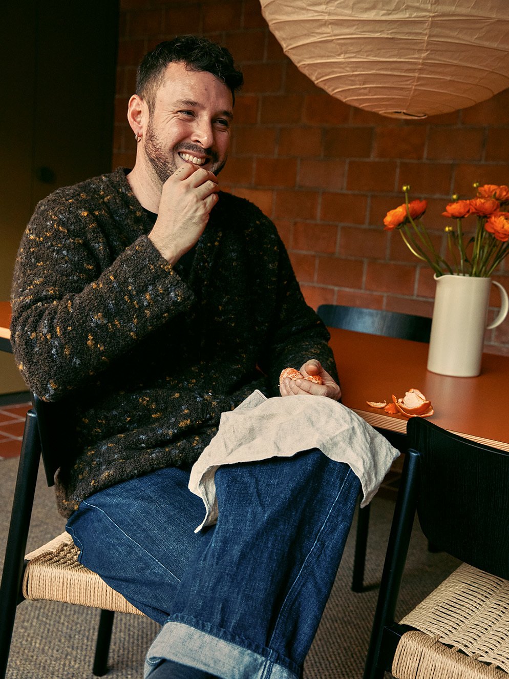 Nowoczesny styl retro i artystyczna swoboda