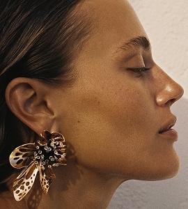 Pro Bronzer Hacks For The Perfect Sun-Kissed Glow