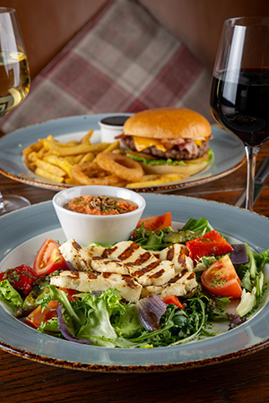 2 Mains & 2 Drinks for £32