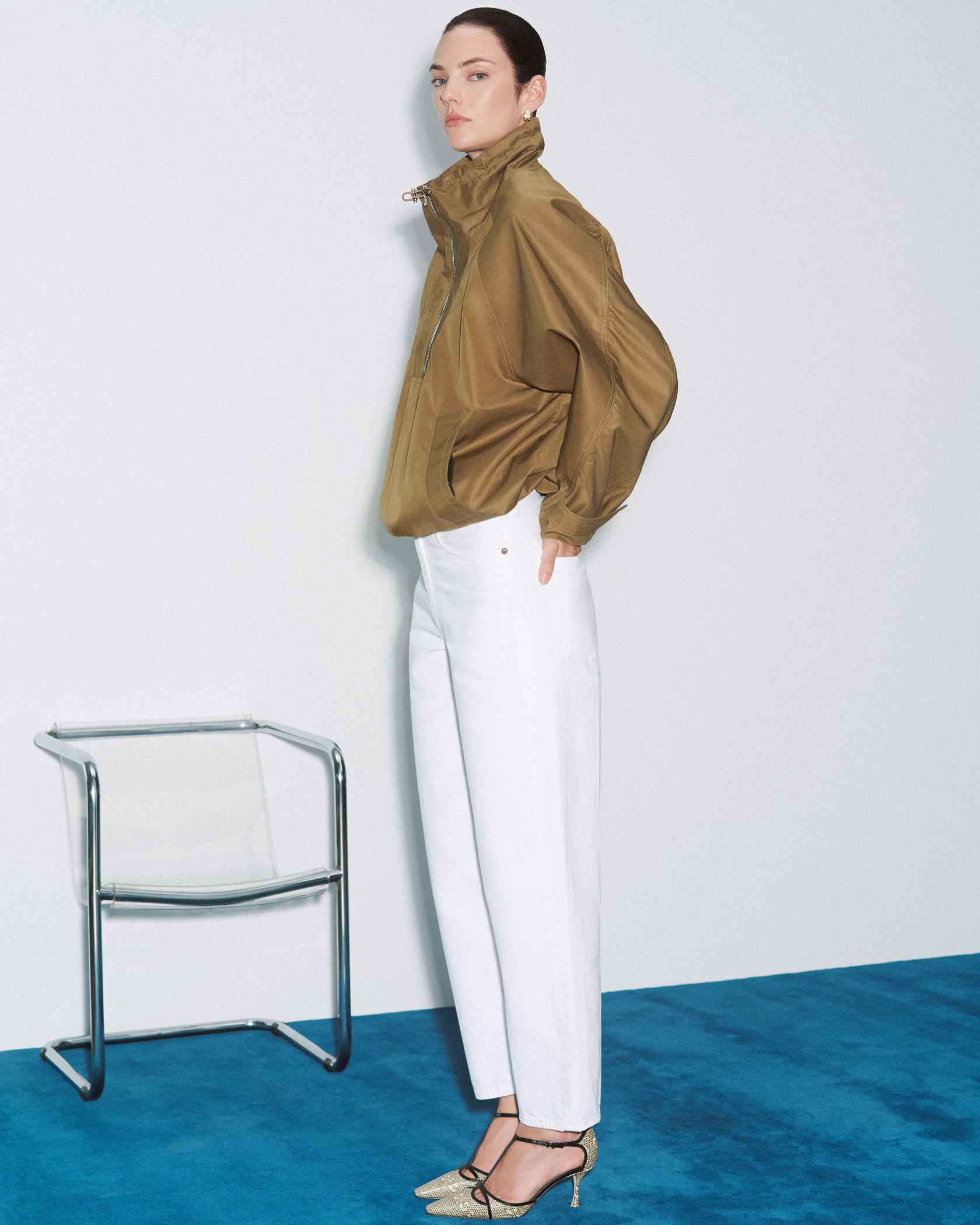 BEAUÏSE wears AGOLDE and MANOLO BLAHNIK