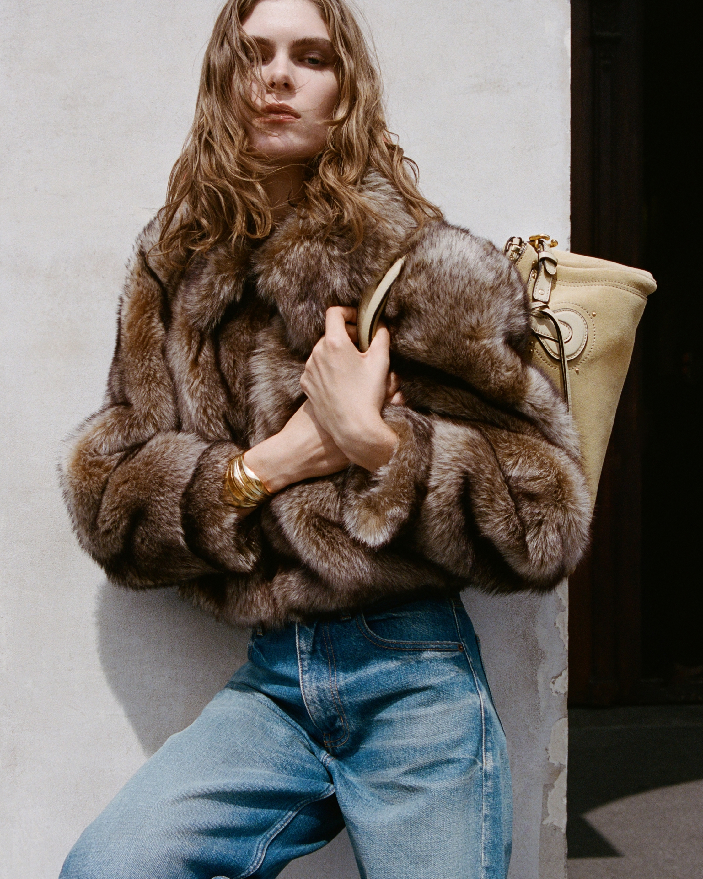 ANNA wears Chloé