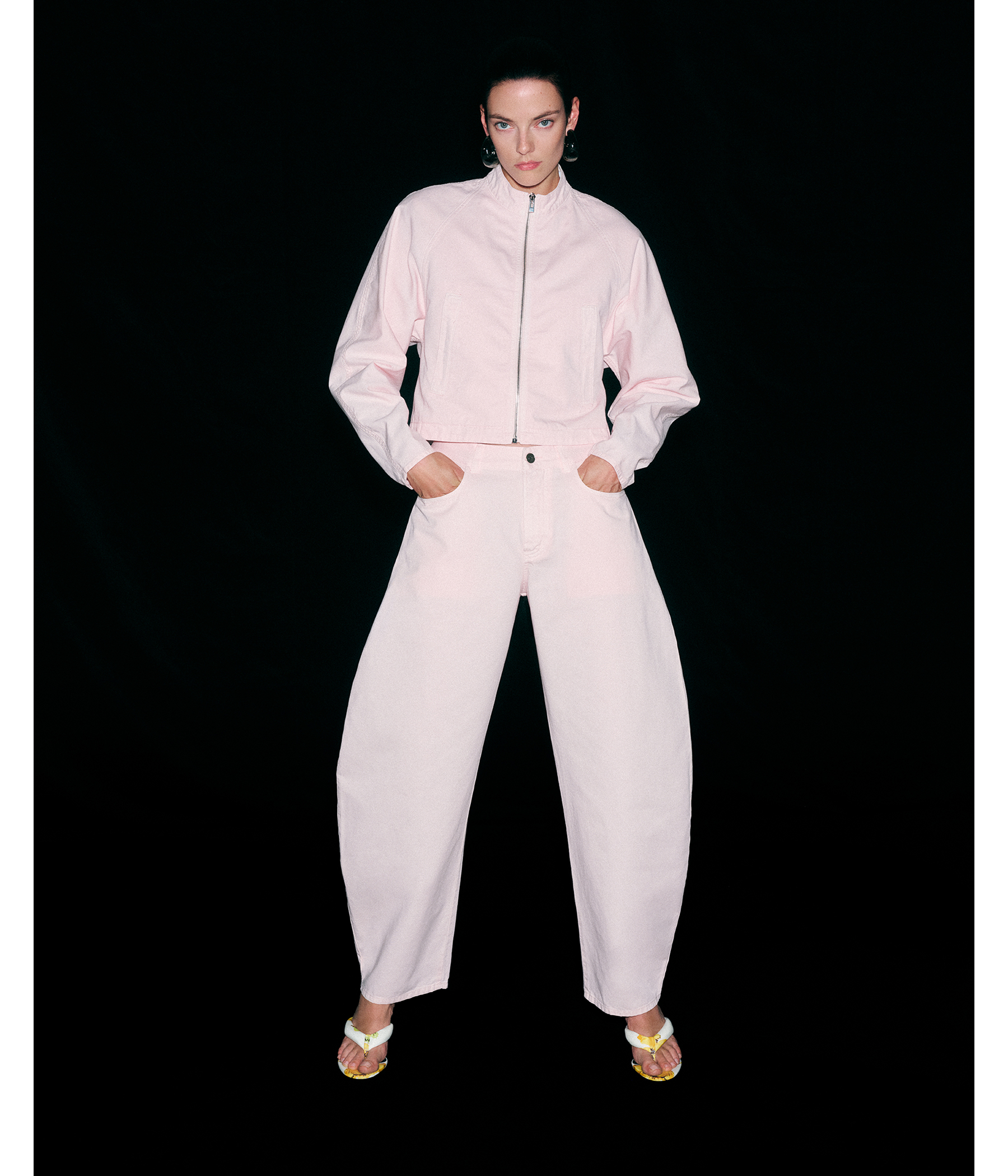 BEAUÏSE wears ALAÏA