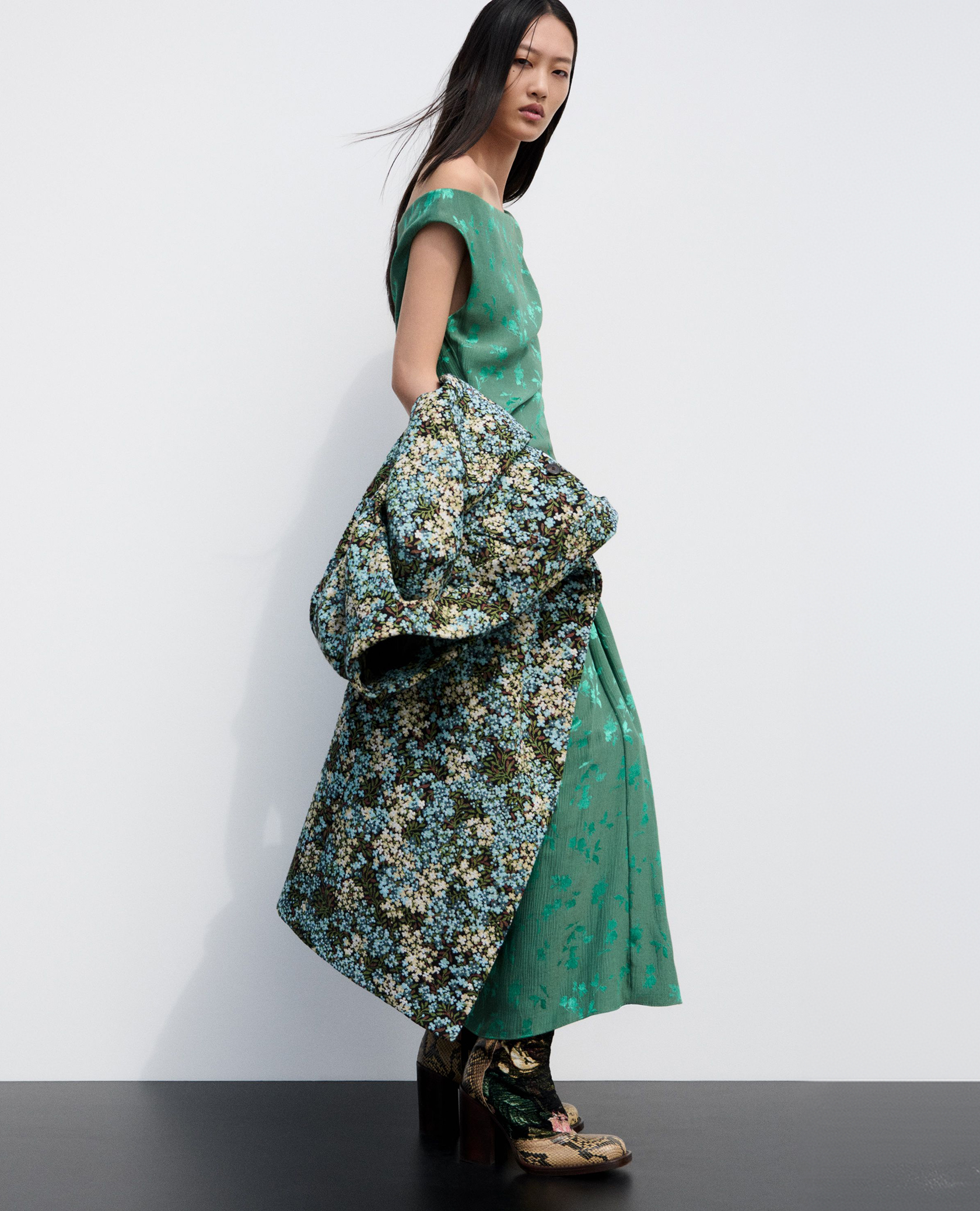 RUIYI wears DRIES VAN NOTEN